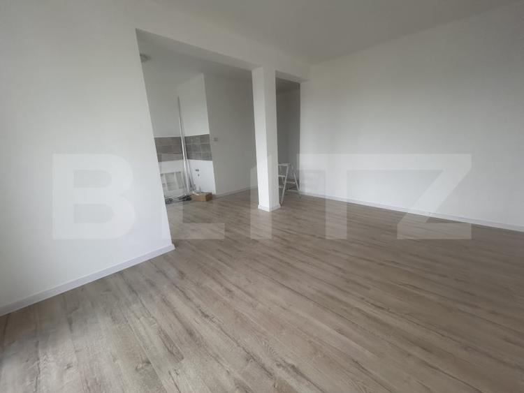 Apartament cu 3 camere decomandat în Aradului
