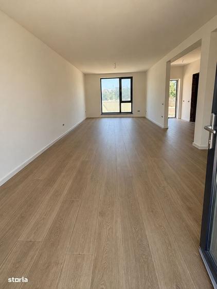 Casă cu 4 camere cu Teren 451 Mp în Berceni