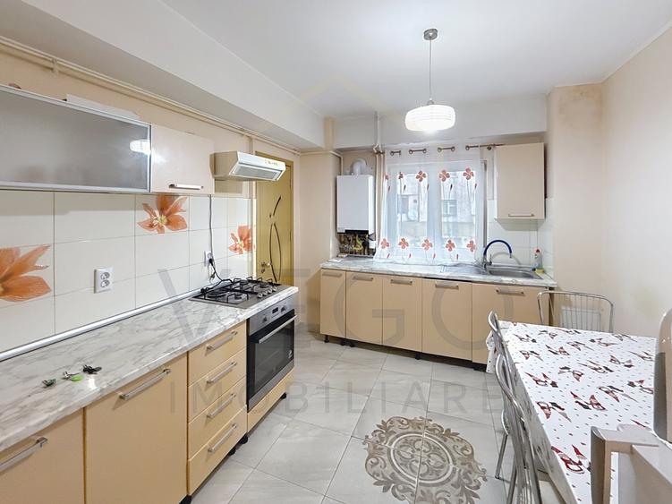 3 camere decomandate, balcon, zona Centrala - Piata Cipariu-Fac.Drept - 10
