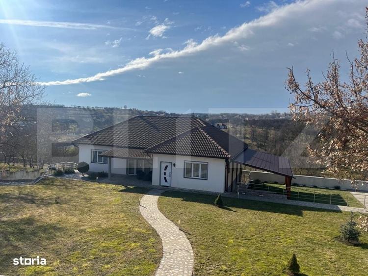 Casă cu 4 camere decomandat în Feleac