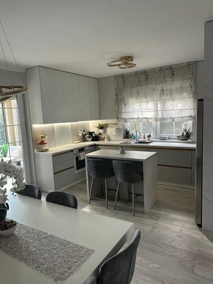 Duplex cu 5 camere cu Teren 350 Mp în Giroc