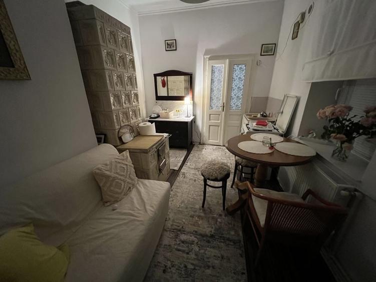 Casă cu 3 camere în Central