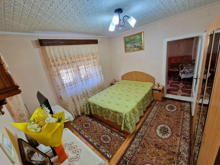 Casă cu 4 camere în Central