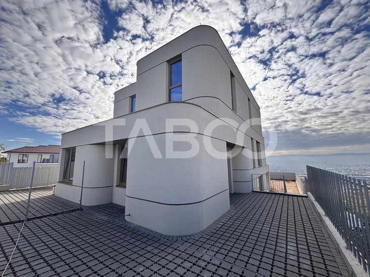 Duplex cu 5 camere cu Canalizare în Iris