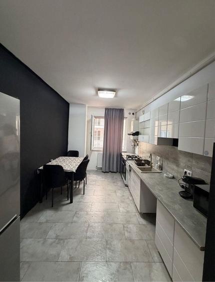 Apartament cu 2 camere decomandat în Exterior Vest