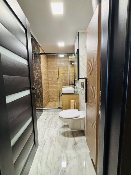 Apartament cu 3 camere decomandat, mobilat în Rogerius