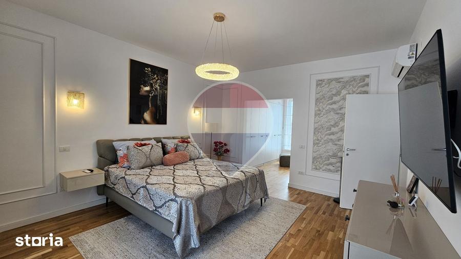 Casă cu 5 camere cu Teren 452 Mp în Corbeanca
