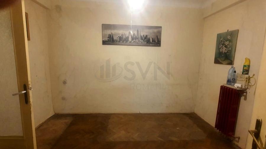 Apartament cu 3 camere decomandat în P-ța Unirii