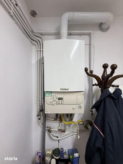 Casă cu 8 camere cu Teren 202 Mp în Pieptănari