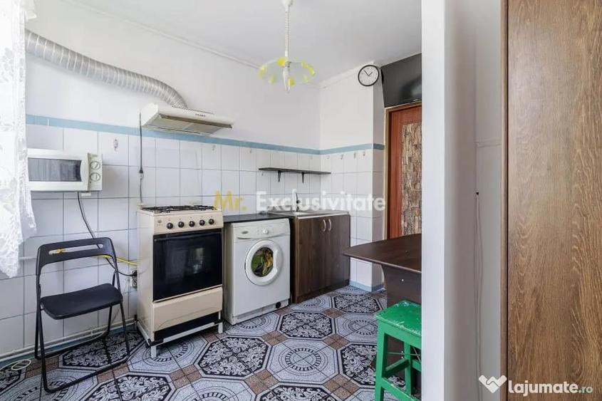 Apartament cu 3 camere decomandat în Drumul Taberei