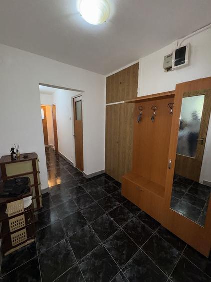 Apartament cu 3 camere în Rahova