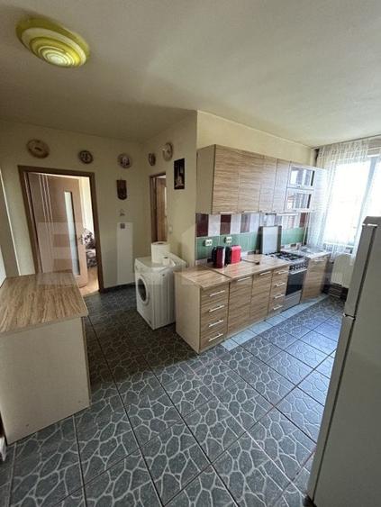 Apartament cu 3 camere decomandat, mobilat în Calea Moldovei — fotografia 3