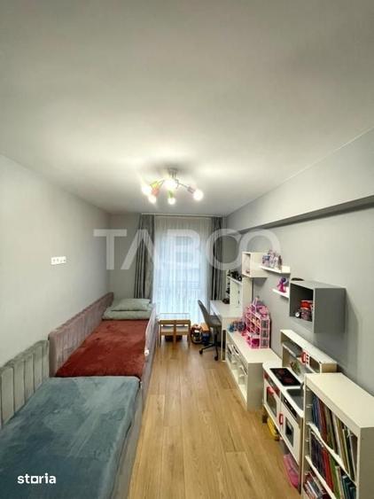 Apartament cu 3 camere semidecomandat în Zorilor