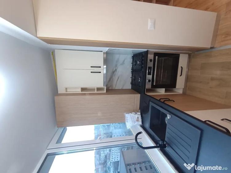 Apartament cu 3 camere decomandat în Micro 21