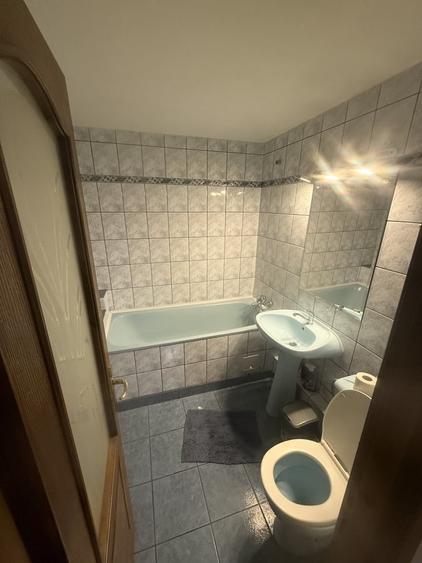 Apartament cu 2 camere decomandat în Apărătorii Patriei
