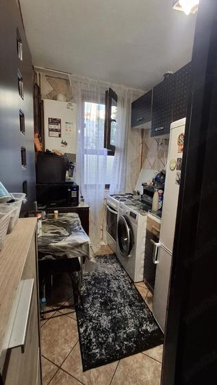 Apartament cu 2 camere semidecomandat în Micro 19
