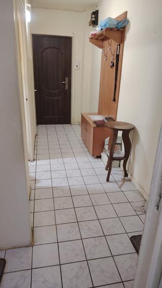 Apartament cu 2 camere decomandat în Republicii
