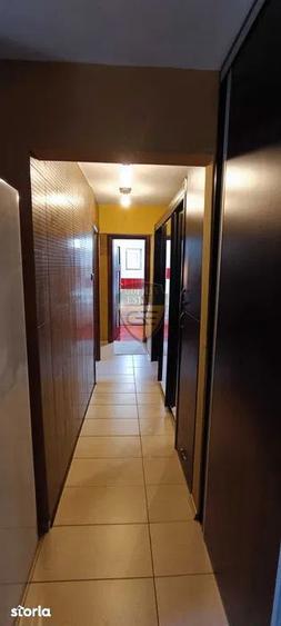 Apartament cu 3 camere decomandat în ICIL