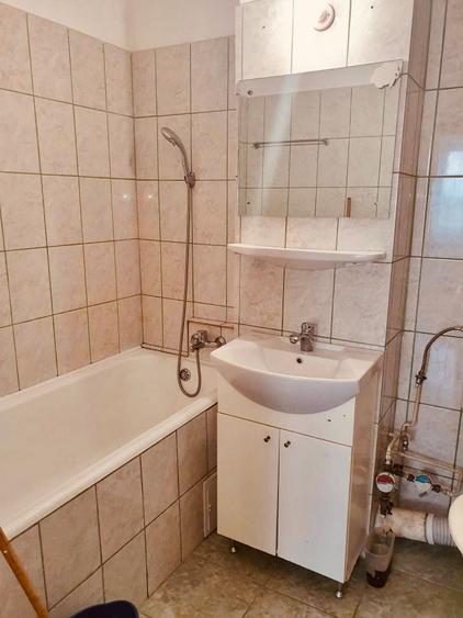 Apartament cu 2 camere decomandat în Vitan
