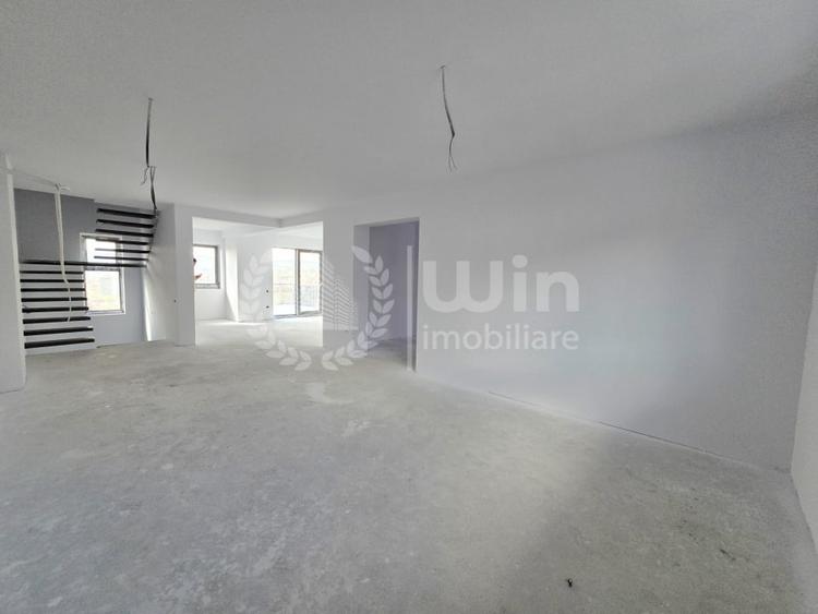 Casă individuală cu 4 camere cu Canalizare în Dâmbul Rotund