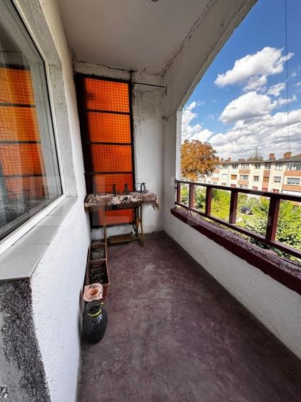 Apartament cu 4 camere decomandat, mobilat în Câmpia Turzii