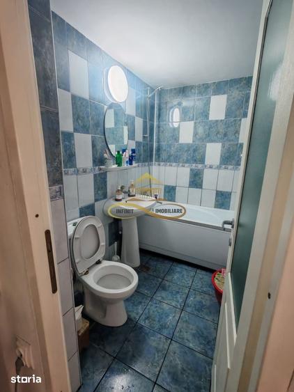 Apartament cu 3 camere decomandat în Dofteana