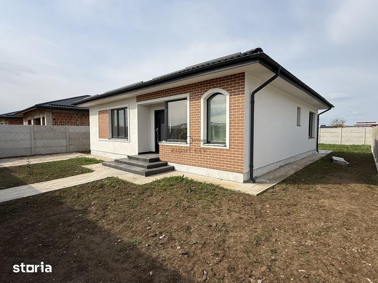 Casă cu 4 camere cu Teren 500 Mp în Dragomirești-Vale