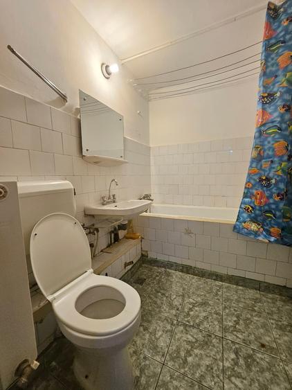 Apartament cu 3 camere decomandat, mobilat în Exercițiu