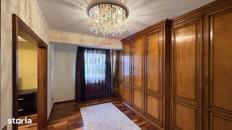 Apartament cu 3 camere în Central