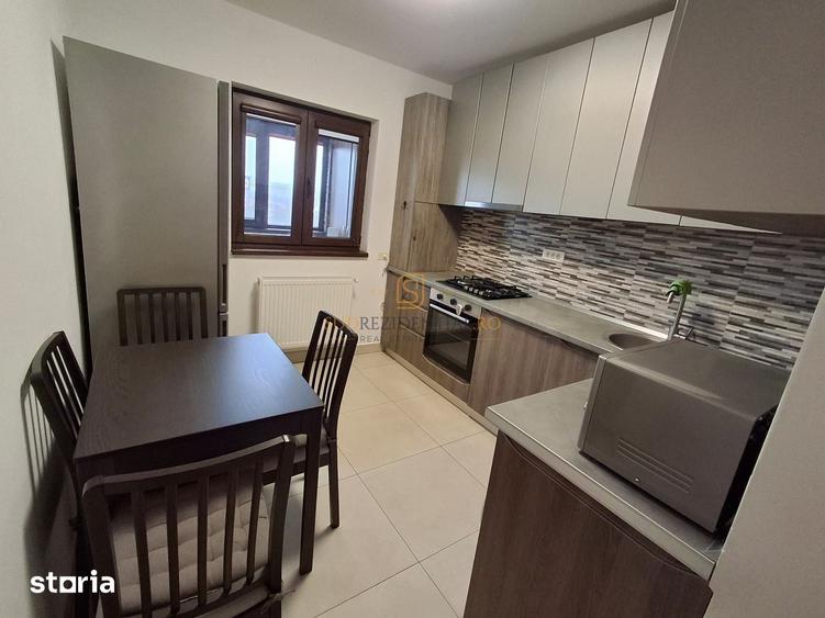 Apartament cu 3 camere decomandat în Metalurgiei