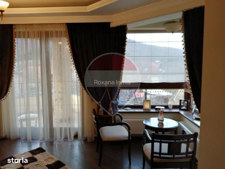 Casa / Vila cu 9 camere de vanzare