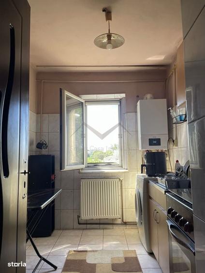 Apartament cu 2 camere semidecomandat în Podu Roș