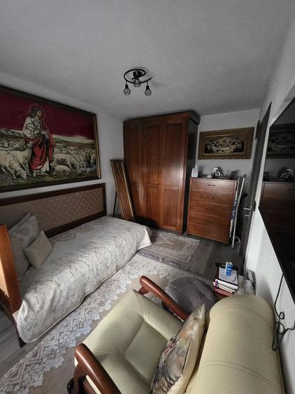 Garsonieră decomandată în Podgoria