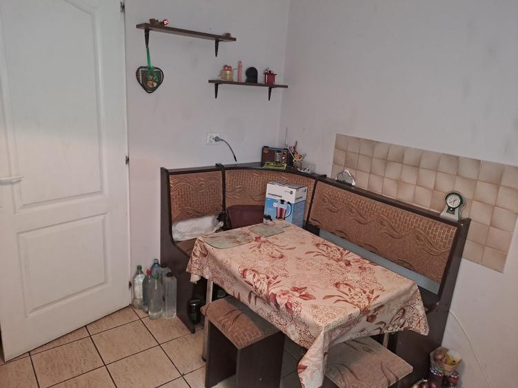 Apartament cu 2 camere semidecomandat în Vitrometan
