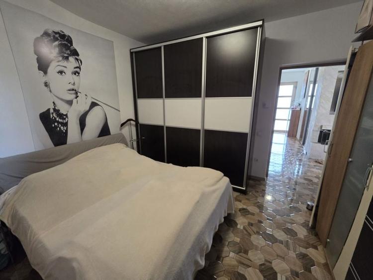 Casă individuală cu 5 camere cu Canalizare în Șelimbăr