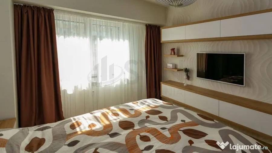 Apartament cu 3 camere semidecomandat în Titulescu
