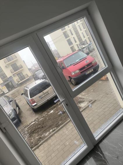 Spațiu comercial, de 32 mp, în Lisaura