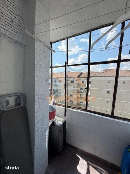 Garsonieră decomandată în Rogerius