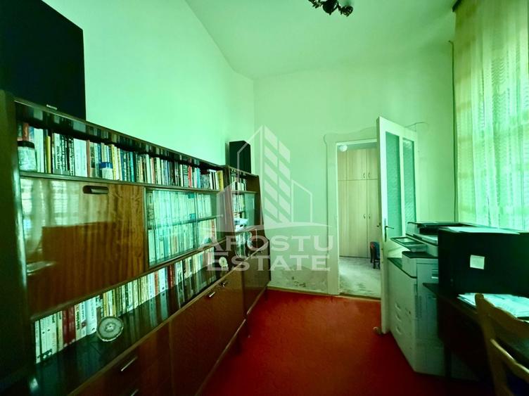 Casă individuală cu 8 camere cu Piscina în Iosefin