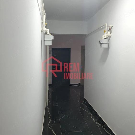 Apartament cu 2 camere decomandat în Fundeni
