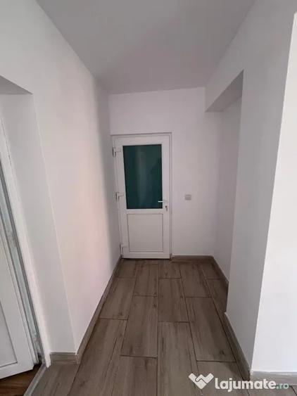 Casă cu 5 camere în Central