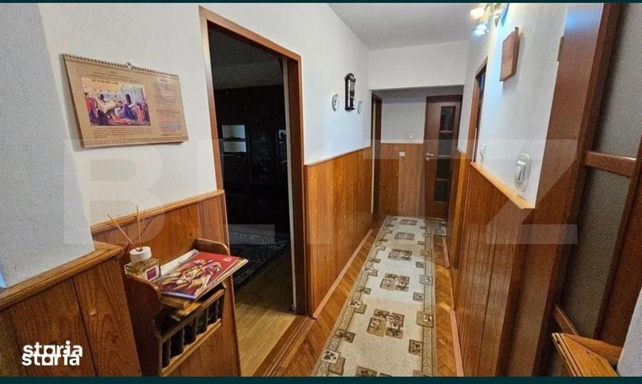 Apartament cu 3 camere decomandat în Pandurilor