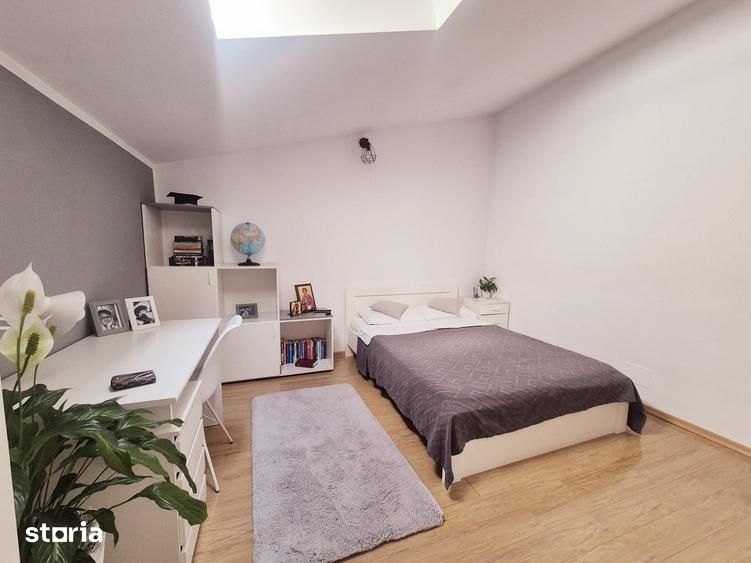 Casă cu 4 camere cu Teren 325 Mp în Central