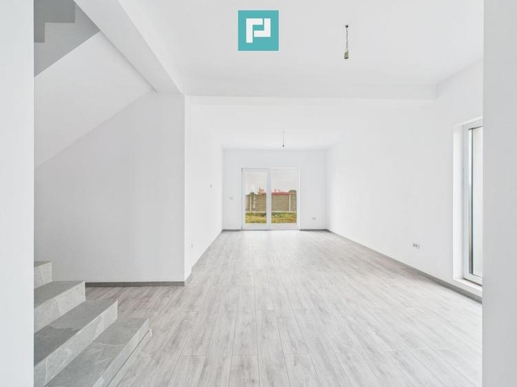 Duplex cu 3 camere cu Canalizare în Pișchia