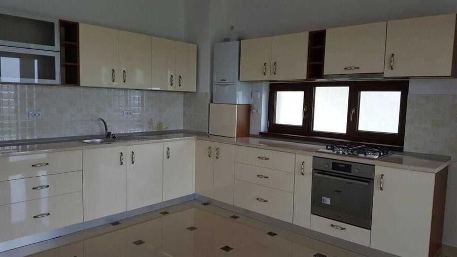 Casă cu 4 camere cu Teren 350 Mp în Chiajna
