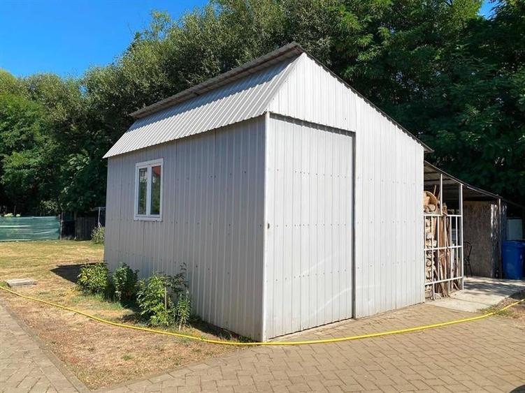 Casă individuală cu 4 camere cu Teren 3500 Mp în Fântâna Mare