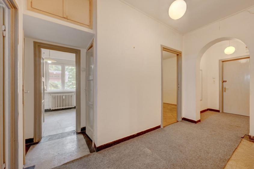Apartament cu 2 camere decomandat în Basarabia