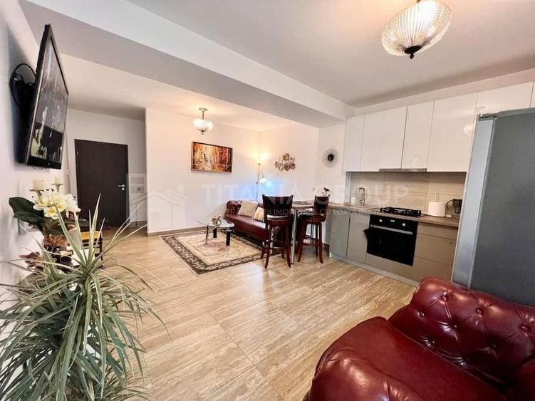 Apartament cu 2 camere semidecomandat, mobilat în Centrul Civic