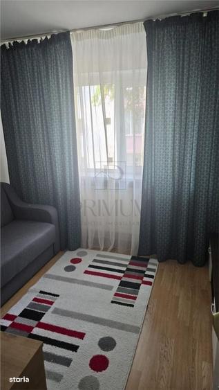 Apartament cu 3 camere decomandat în Medicină