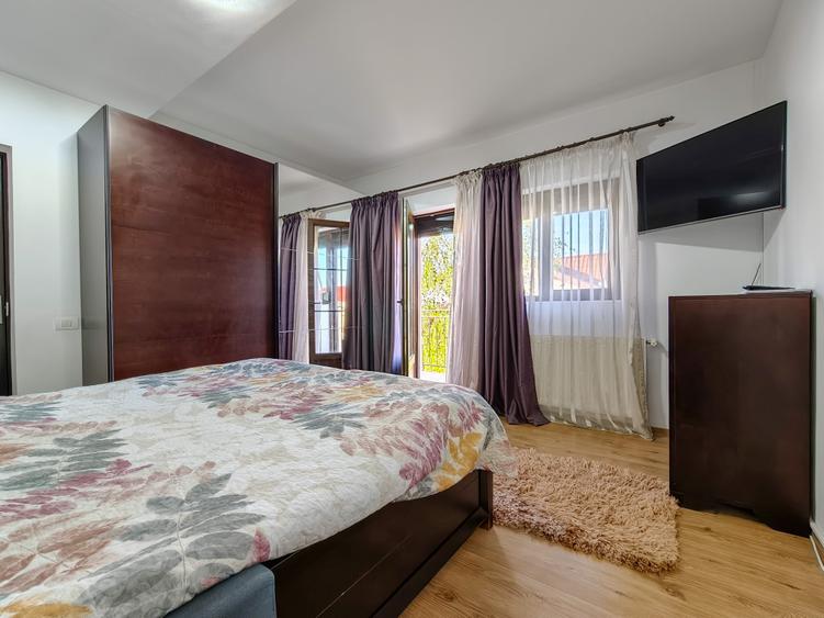Casă individuală cu 5 camere cu Teren 500 Mp în Săbăreni